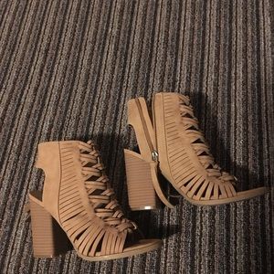 DV ladies tan peep toe suede lace heels